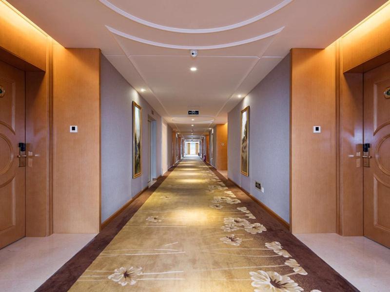 Vienna Hotel Foshan Airport Bagian luar foto